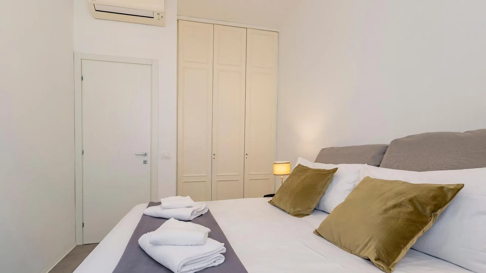 Great Opera House Apartment Rome Italy